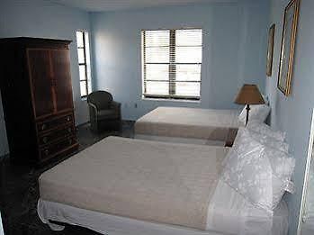 Atlantic Beach Hotel Miami Beach Bagian luar foto
